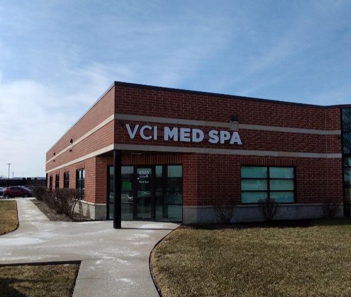 OmegaSignChicag's tweet image. Check out this channel letter sign that was installed for VCI MED SPA. 
.
.
.
#OMEGASIGNCHICAGO #channellettersign #sign #signage #spa #chitown