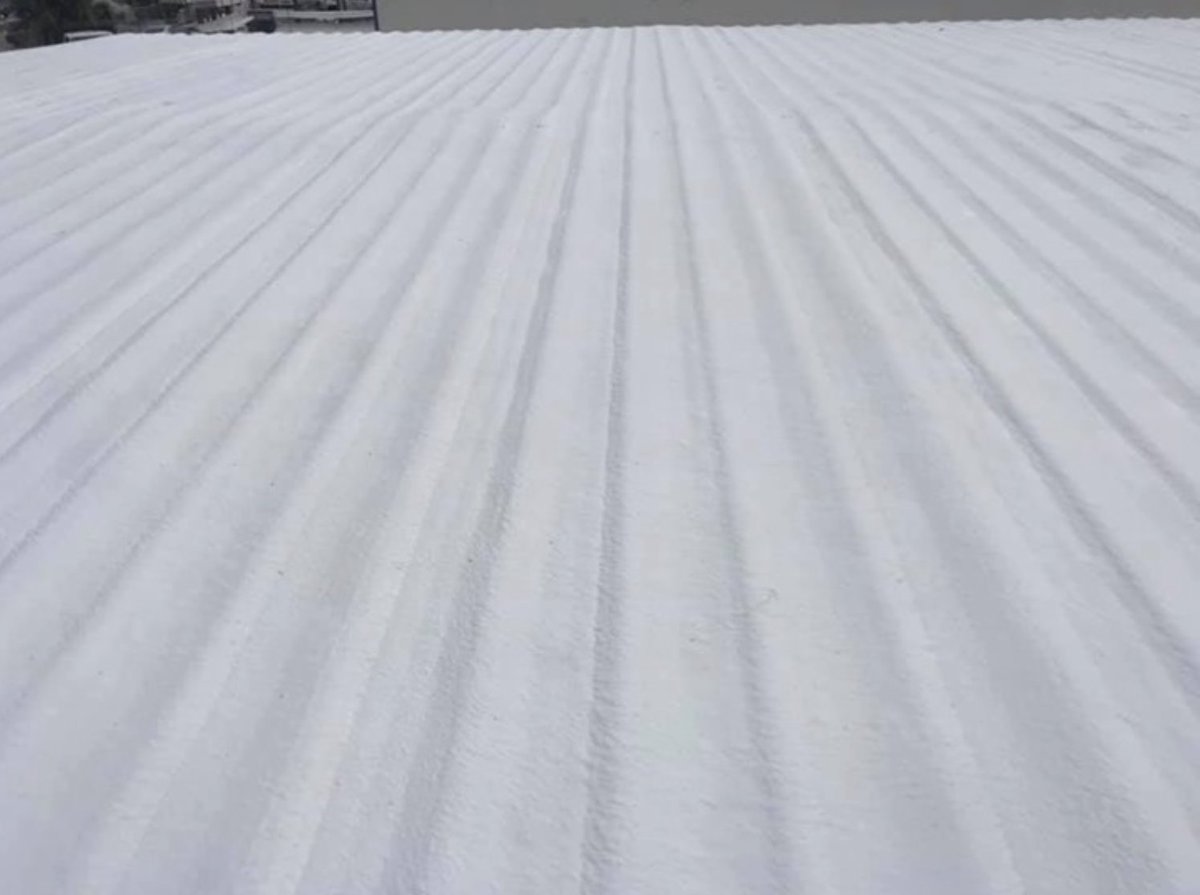 NCFI's tweet photo. Seamless! Application looking great. ๐ช #NCFI #sprayfoam #SPF #applicators #sprayfoamroofing #advancedroofing #performance #sprayfoaminsulation #roof #sprayfoamroof https://t.co/IVMs0NDdNI