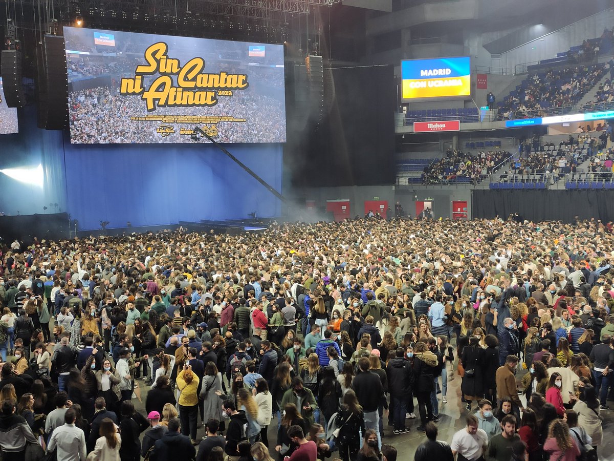 Dr_Bqg's tweet photo. Viendo a C Tangana en el Wizink me pregunto cómo la elección del MIR puede no ser presencial @DrMacarron https://t.co/e9xu6QkxSU