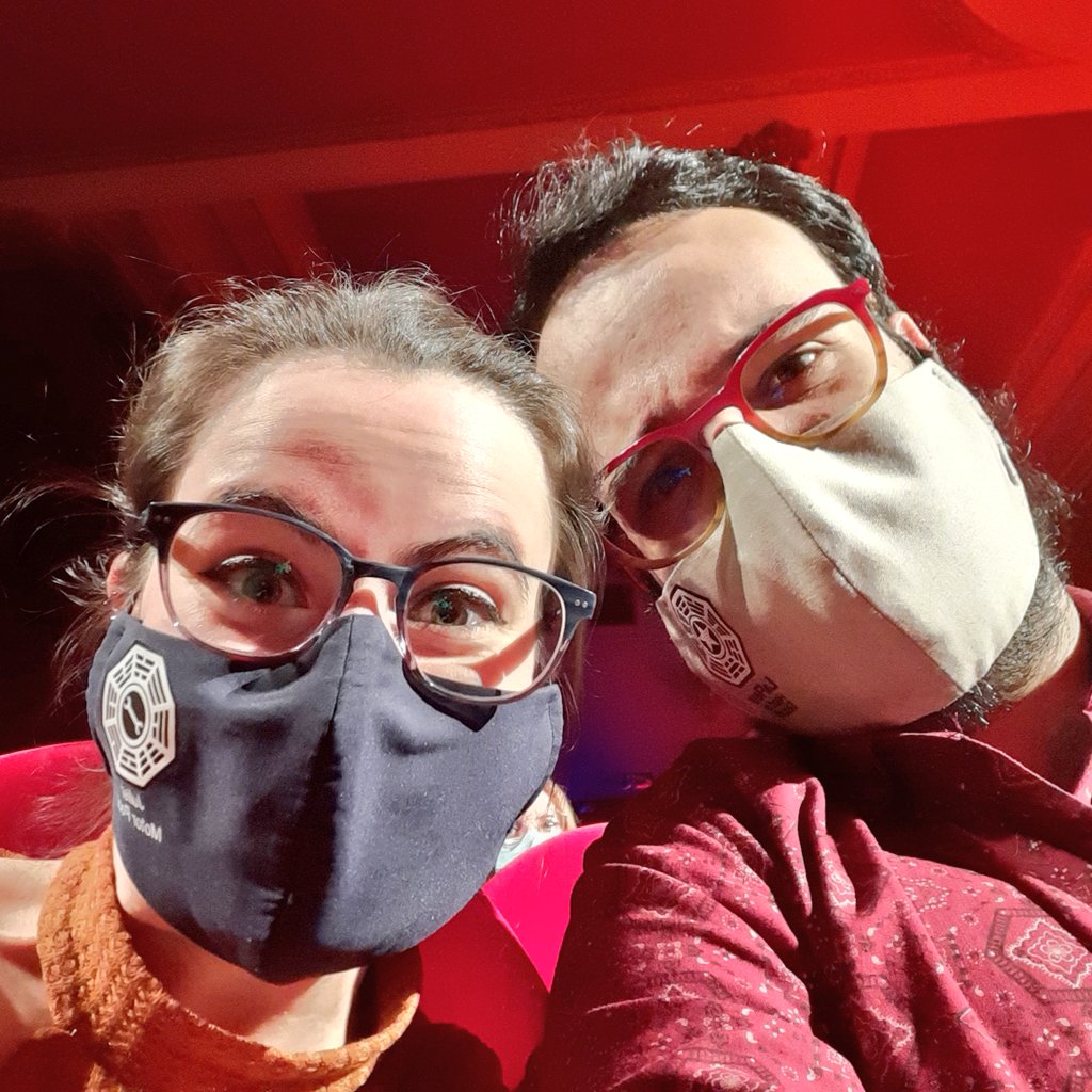 ManlimaCosplay's tweet photo. La carrera que nos hemos pegado para llegar a ver a @NachoVegasTwit en nuestra tierruca 🏃♀️🏃
Primer concierto en... 2 años??? Un gustazo verte de nuevo Nachín 💜💚
#valladolid #nachovegas #labuenamusica https://t.co/GekqunDGym