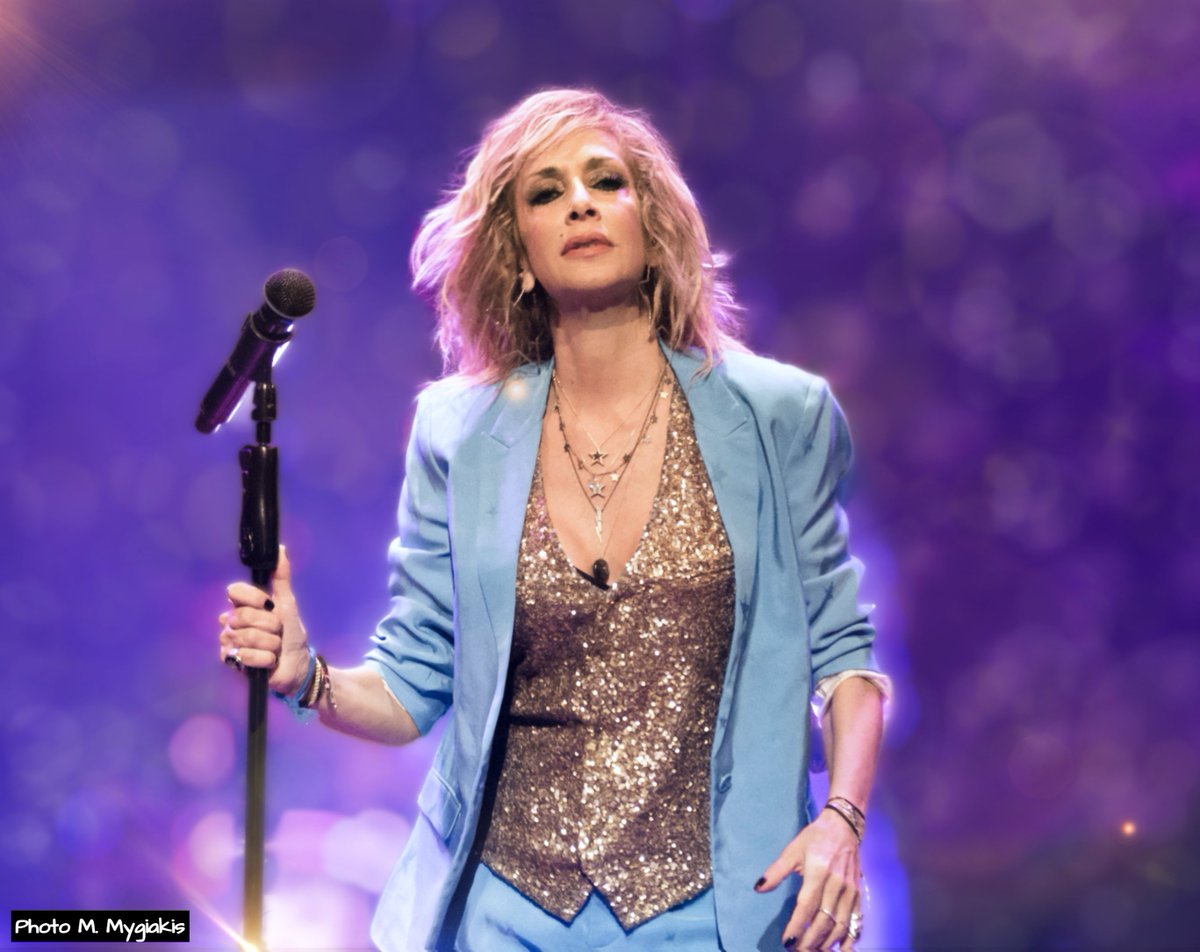 MARKOSXANIA's tweet photo. #spitimetomega #annavissi Και στην τβ και live, υπέροχη όπως πάντα. @AnnaVissiLive https://t.co/W9yOWXcSJs