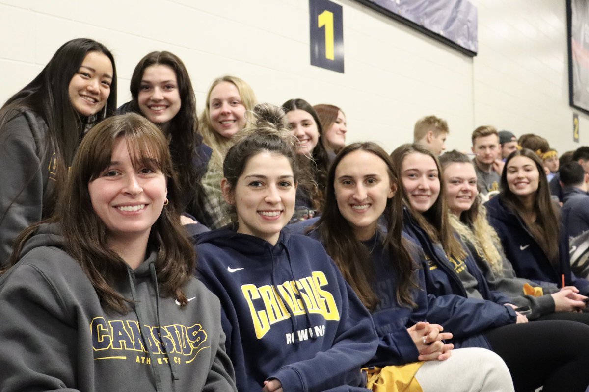 LindyFeider16's tweet image. Griffs supporting #Griffs for the A4A @GriffsWBB game!! 😊🏀