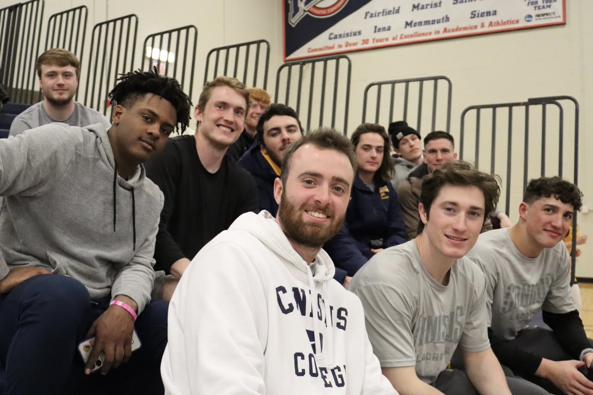 LindyFeider16's tweet image. Griffs supporting #Griffs for the A4A @GriffsWBB game!! 😊🏀