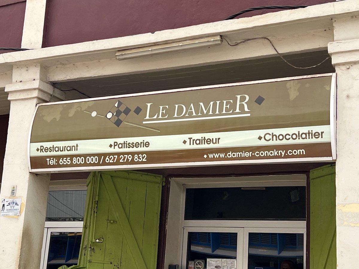 lusakuenoc's tweet photo. #Blue_Zone car le sport doit se pratiquer au quotidien
#Le_Damier ou l’exemple que l’Afrique peut se prendre en charge
#Teranga_Couture, chez #Talibe_Bah
La vie au quotidien, à #Conakry_Guinée, un samedi après-midi
⁦@okasol1⁩ ⁦⁦@serge_nkonde⁩ ⁦@modero_nsimba⁩ https://t.co/Bxu94H7QsG
