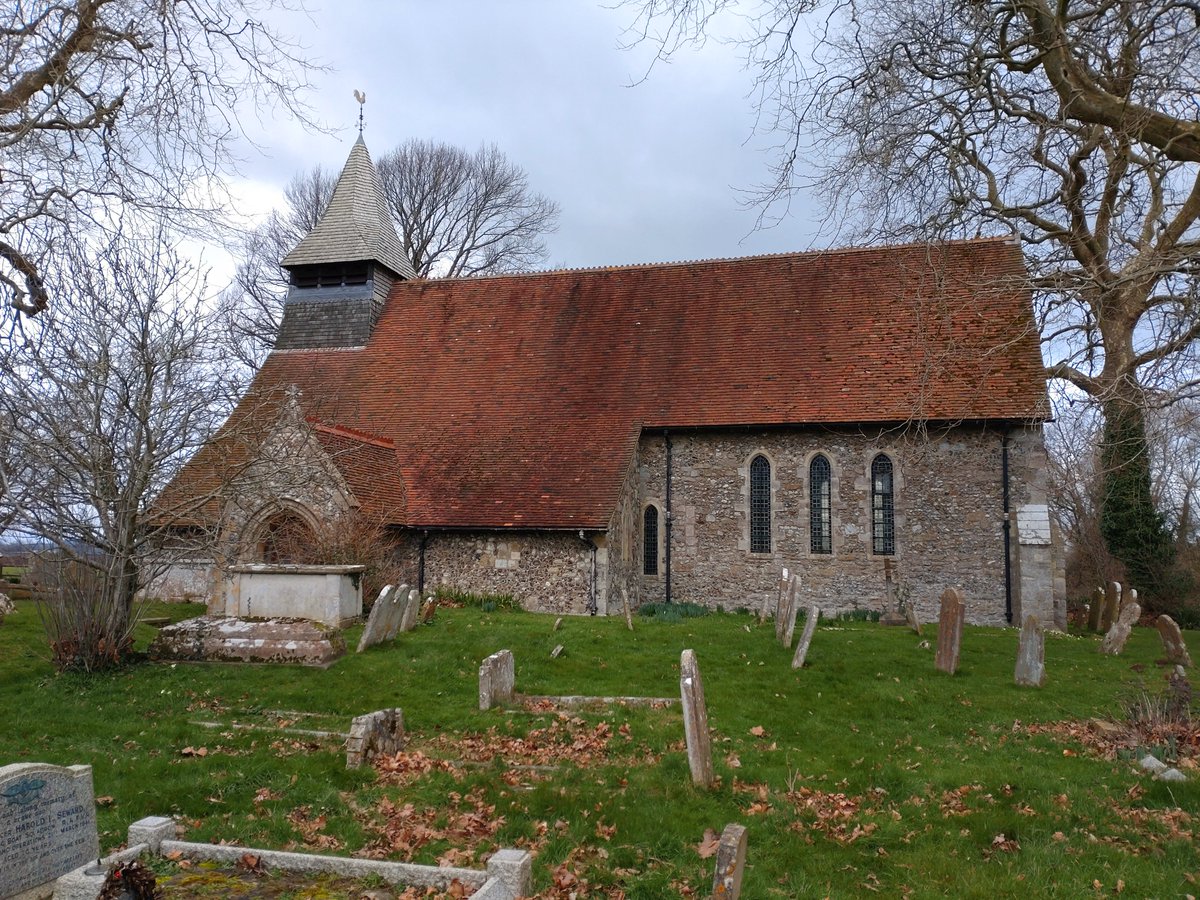 JanNewsom's tweet photo. Don't you just love an old Church and a wander amongst the graves. 😀 #Apuldram #Fishbourne #WestSussex #FamilyHistory https://t.co/JqjnopCtoQ