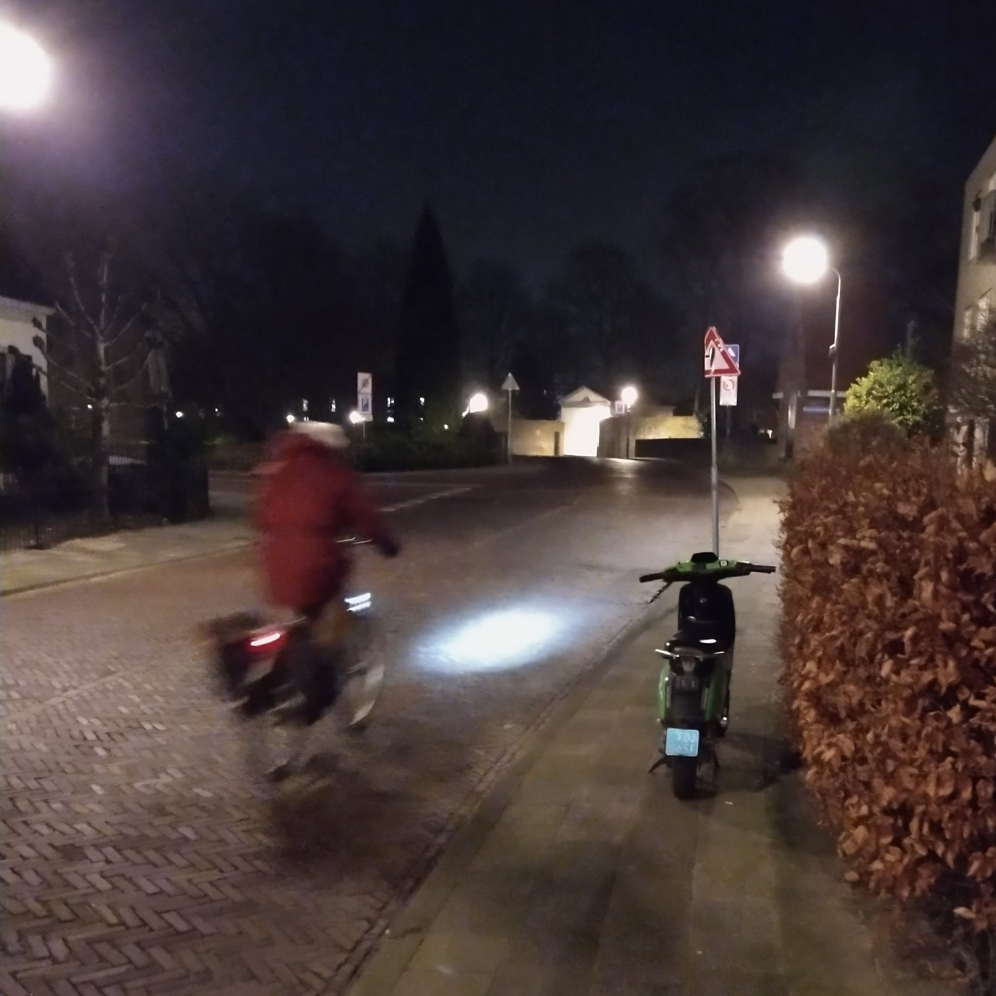 BinnenstadAmersfoort on Twitter "Gem_Amersfoort Deze scooter van gosharingoff staat in ieder
