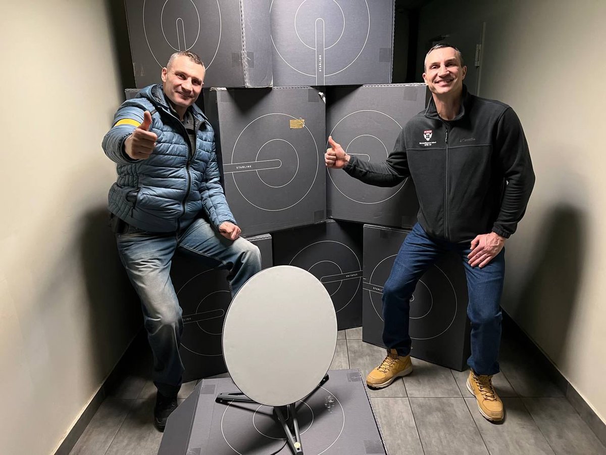 Hotmillenium's tweet image. Starlink global satellite system hardware is already in Kyiv!

12 devices will work to help secure the operation of city's critical infrastructure and the defense of the capital.
Source: official Telegram channel of Kyiv Mayor Vitaliy Klychko
Source: @With__Ukraine 
#Ukraine