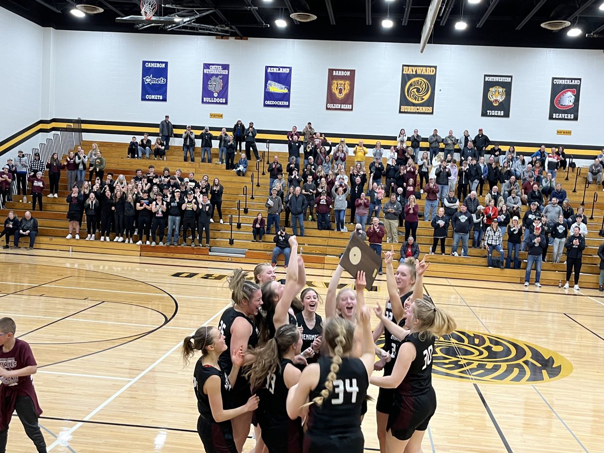MHS_Principal10's tweet photo. ON TO STATE!!! #MustangPride https://t.co/EffqcQdUuR