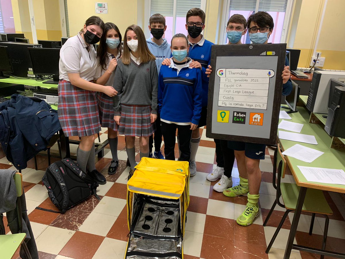 FLLciamaria's tweet photo. Bueno, nuestro camino por la FLL este año ha terminado. No nos hemos podido clasificar para la fase nacional. Hemos hecho un trabajo excepcional este año. No pensábamos que íbamos a tener tantas esperanzas para ello. Ha sido un viaje muy bonito. https://t.co/wC8unrkR2B