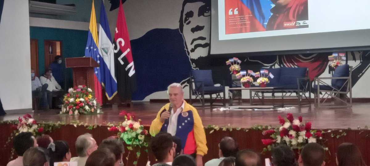 📍05/03/22📆 TOD@S JUNT@S CONMEMORAMOS EL NOVENO ANIVERSARIO DEL TRÁNSITO A LA INMORTALIDAD DEL COMANDANTE CHAVEZ CON "UNA ROSA AL COMANDANTE ETERNO”
COLOCACIÓN DE OFRENDAS FLORALES. 
#ChavezVive