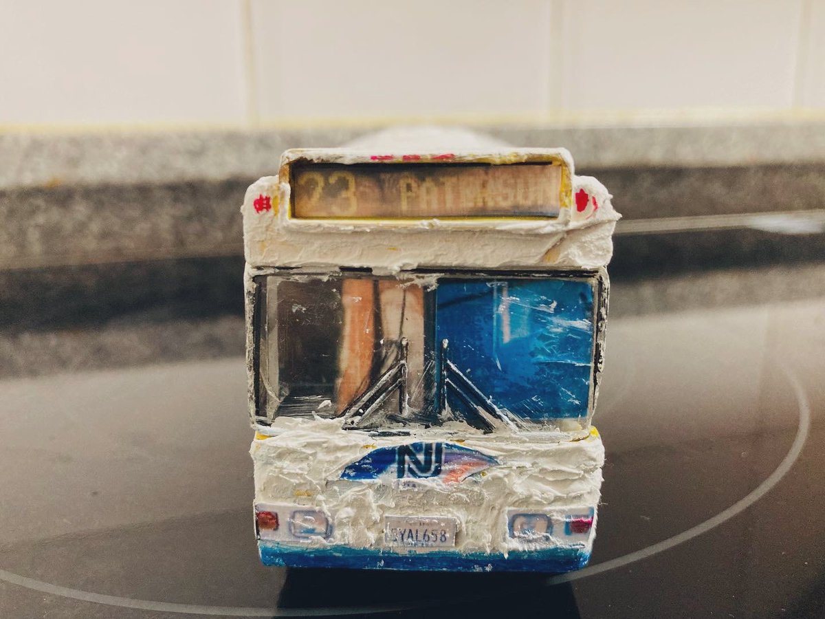 Ipsenuit's tweet photo. Naheon <Paterson’s Bus>

#paterson #jimjarmusch #njbus #diorama #dioramaart #assemblagesculpture https://t.co/p4NIqBWtqS