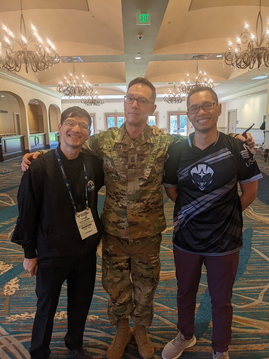 squish_real's tweet image. Special Thanks to @SpaceForceCSO and CMSSF for allowing us to get some photos! Looking Forward to improve the training of @SpaceForceDoD and the future talks we may have!
 #GoSpaceForce