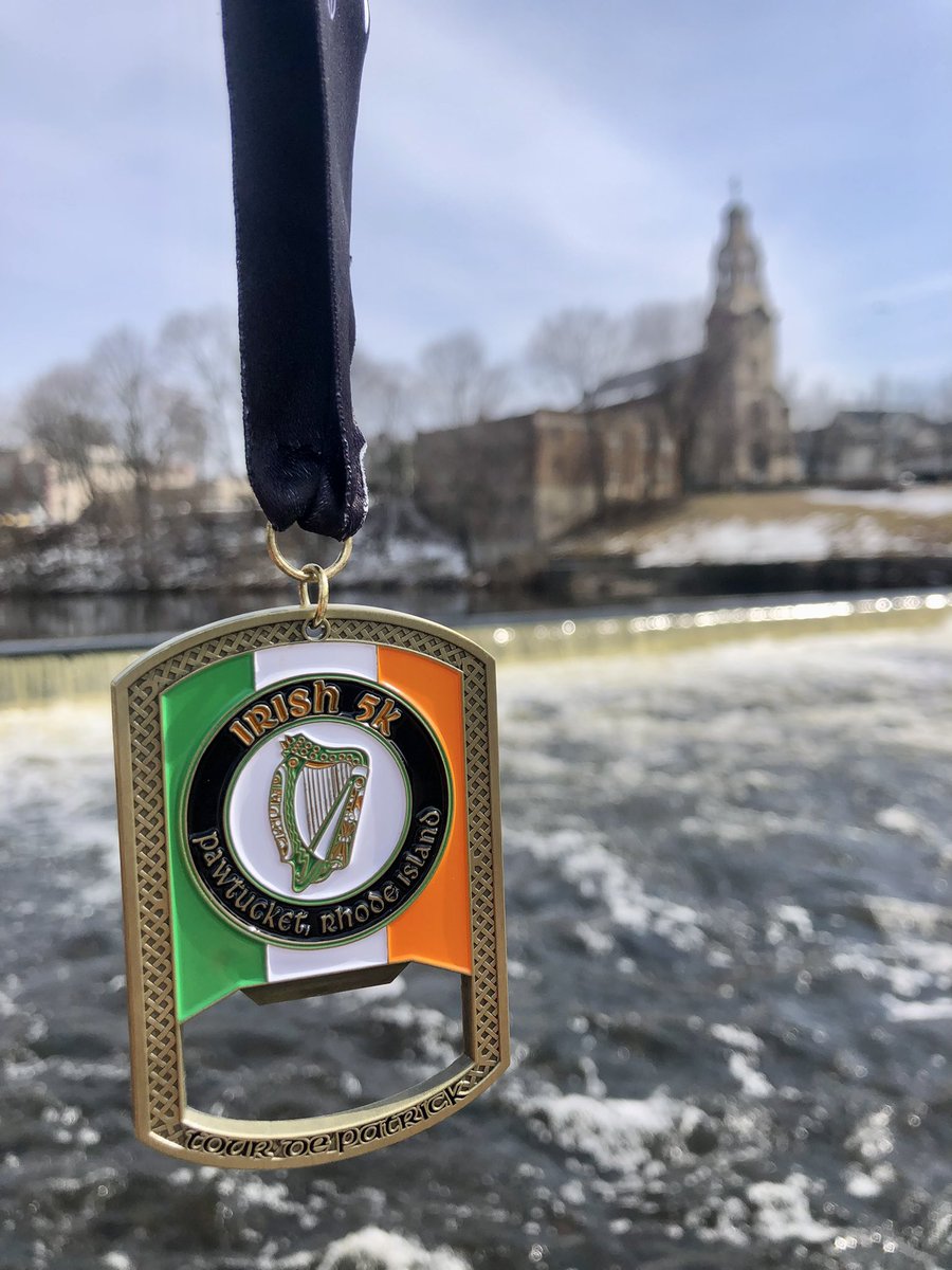 Emjay1028's tweet photo. Kicked off the #TourDePatrick today with the #Irish5k in #Pawtucket #RI! Any race that encourages dressing up and gives a bottle opener medal is a race for me! #TeamSparkle #Slainte https://t.co/FsFqiqoLw7