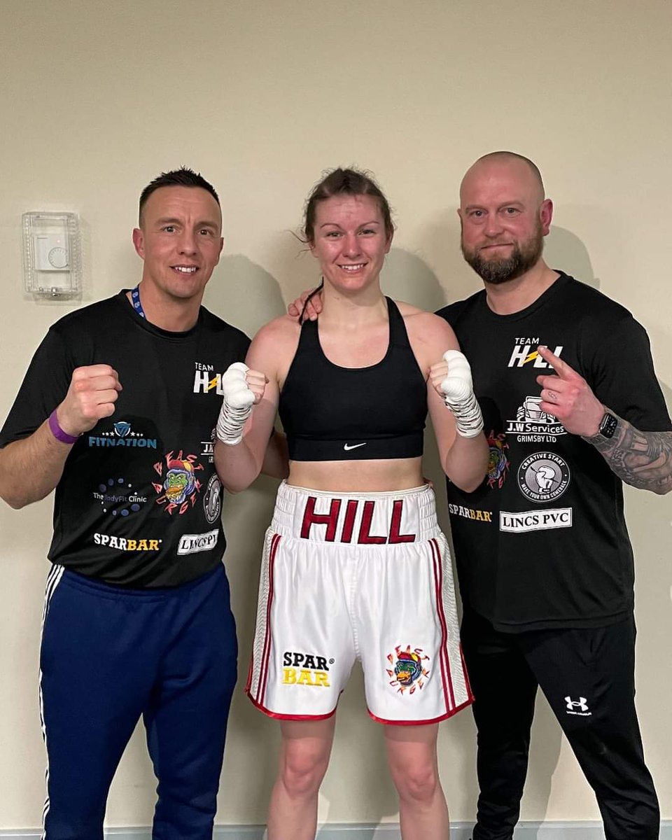 1️⃣-0️⃣

Kirsty Hill wins her professional debut in a closely fought contest tonight in Newark with a scorecard of 58-57 🥊

A tough but good start to Kirsty’s pro career 💪

#TeamTrin 🔴
#AllOfTheLights ⚡