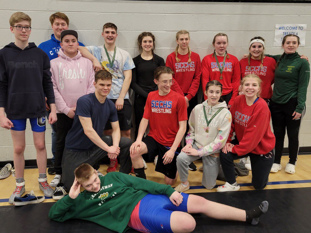 Congrats to the 14 members of the SCCHS wrestling team who have qualified for Provincials.  @ChinookSD