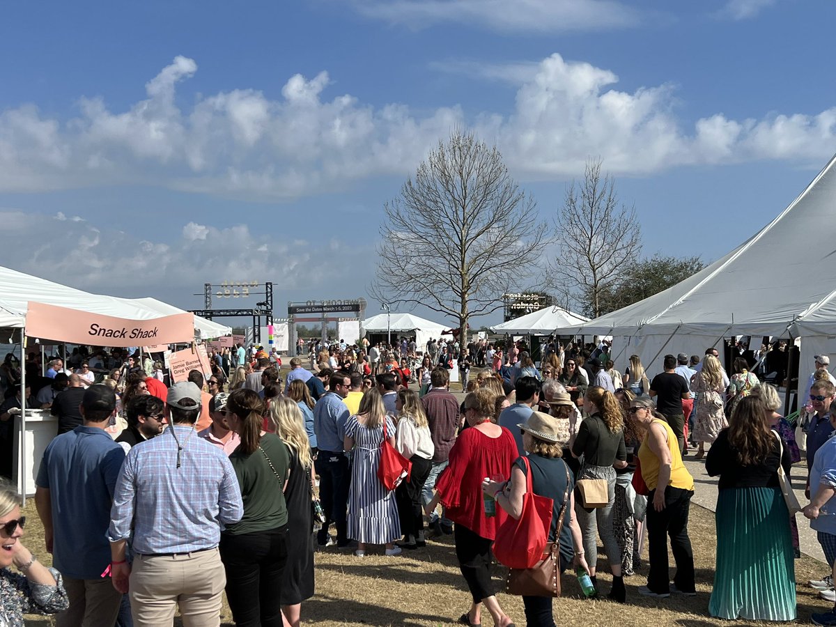 RivuletLiqueur's tweet photo. Charleston Wine + Food Festival Day 2 -> No matter where your life takes you, a small #sip of luxury is the perfect addition to living at its finest. #LuxuryRedefined #chswff #22together https://t.co/m7mLVO10Ty