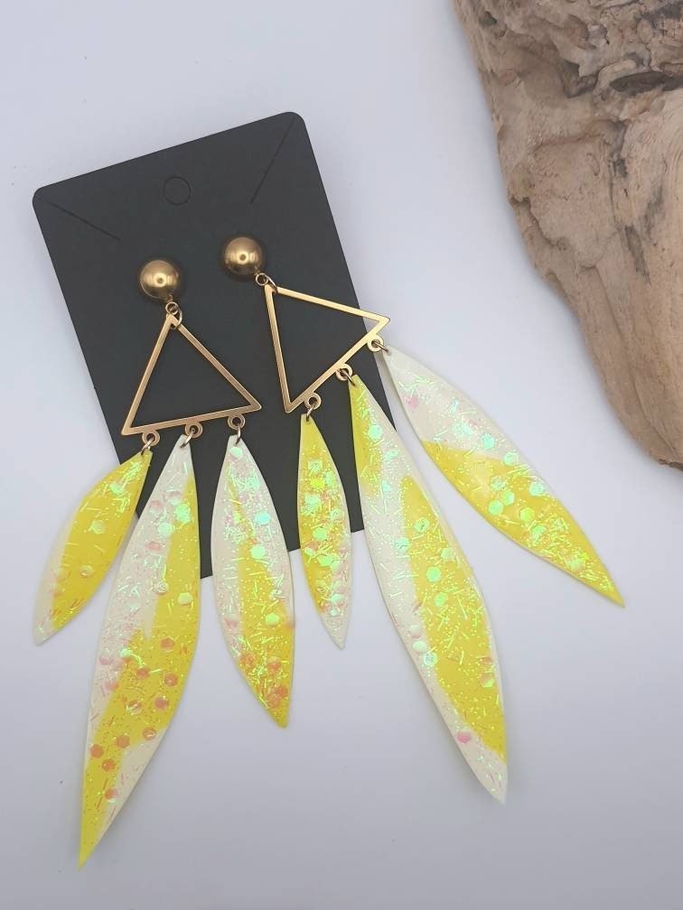 Karol_G_Chic's tweet photo. Excited to share the latest addition to my #etsy shop: Paradise bird polymerclay earrings #polymerclay #unisexadults #polymerclayearrings #earringslovers #giftidea #customised #jewelery https://t.co/MqRKQ6SNu6 https://t.co/HR4acSr1ih