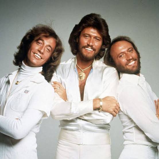 Bee Gees grubunun en genç üyesi Andy Gibb, 5 Mart 1958’de İngiltere’de dünyaya gelmiş ve 30 yaşına girdikten 5 gün sonra hayata veda etmiştir.
#andygibb #beegees