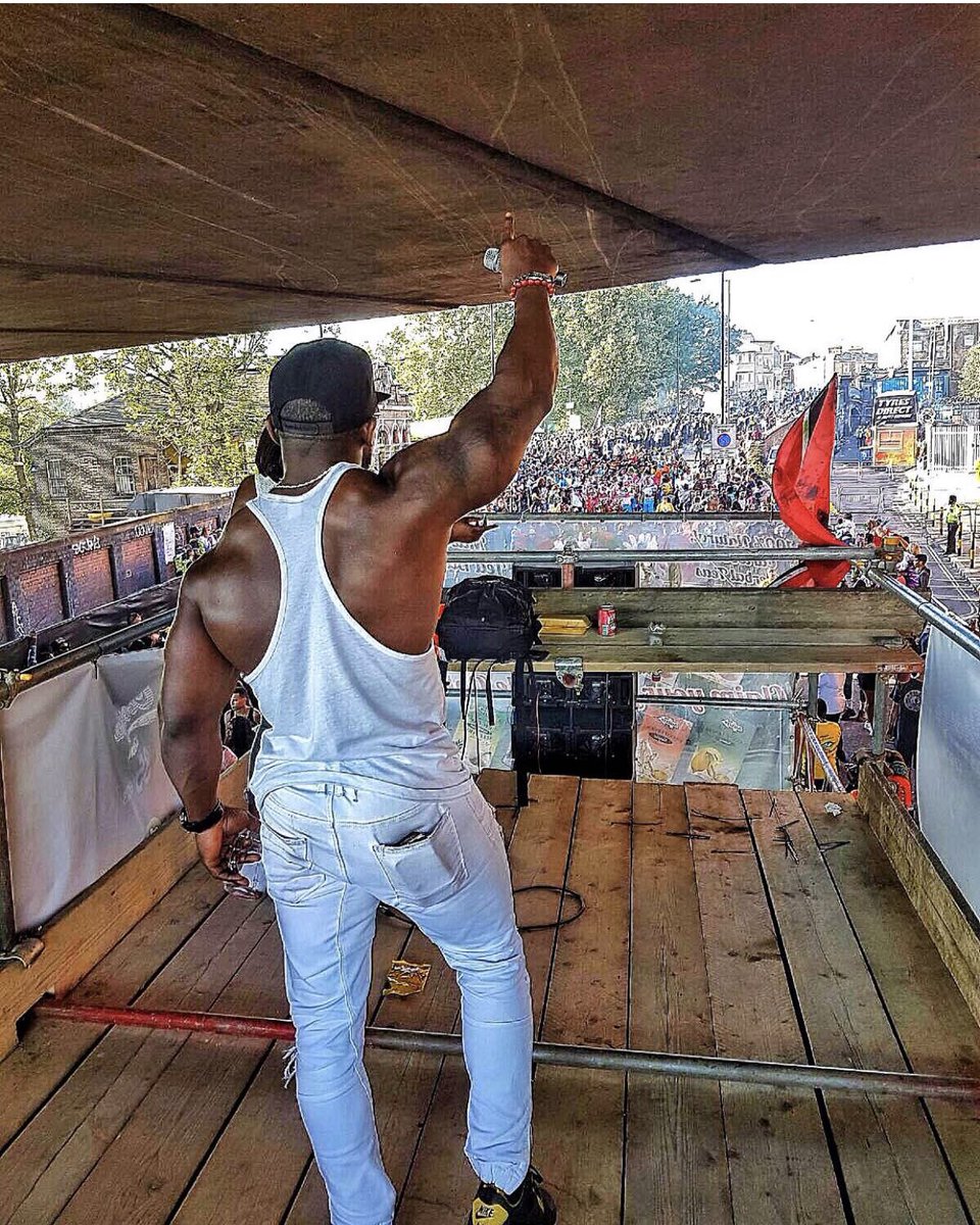 TyOGHD's tweet photo. Its a vibe in the rhythm when #Yala hit the air no telling what or how the body going move - no kiddin 😎 making it happen.🎶 
#tyog #nottinghillcarnival #bigvibe! #gratitude #performance #arabic #dance #goodtime #teamgoodvibes #mruniversetyog #musicandfitness #afrobeats #hiphop https://t.co/gq6wa3Fnq4