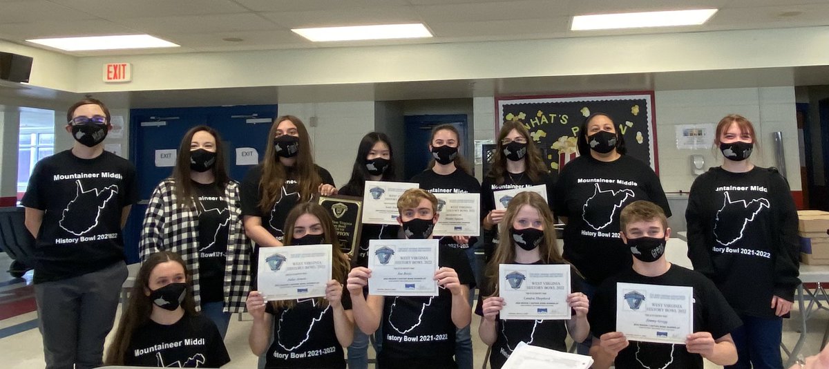 History Bowl Teams Advance to states!!!