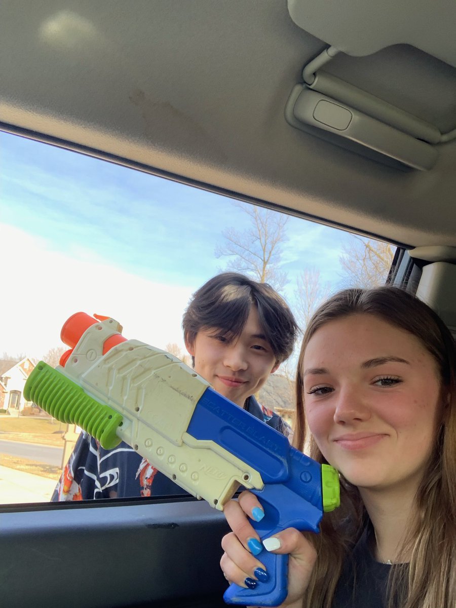 UH OH ITS SATURDAY…. few hours to get your assignment. ELLE ELIMINATES CLO❌❌😳