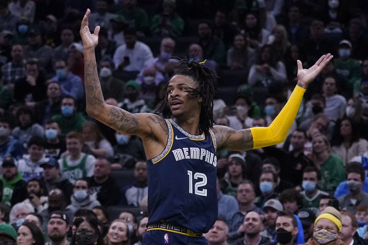 FDSportsbook's tweet image. Ja Morant and Luka Doncic will combine to win o/u 3.5 NBA Championships in their careers.

♥️ for Over
🔁 for Under