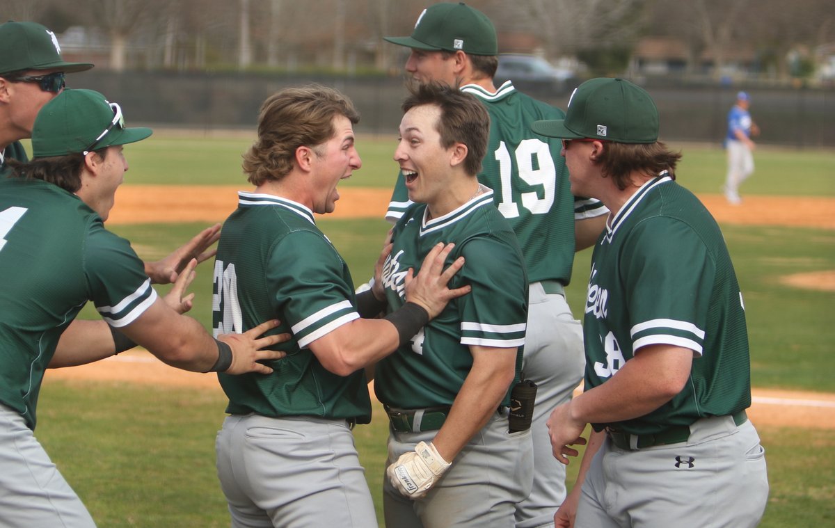 🚨 CYCLE ALERT🚨

END 5: DSU 12, UAH 3

Ragland completes a cycle in the top of the 5th, as his two-run homer helps us post 7️⃣ runs in the frame❗️

#TraditionNeverSlumps
#WhereChampionsPlay⚾️