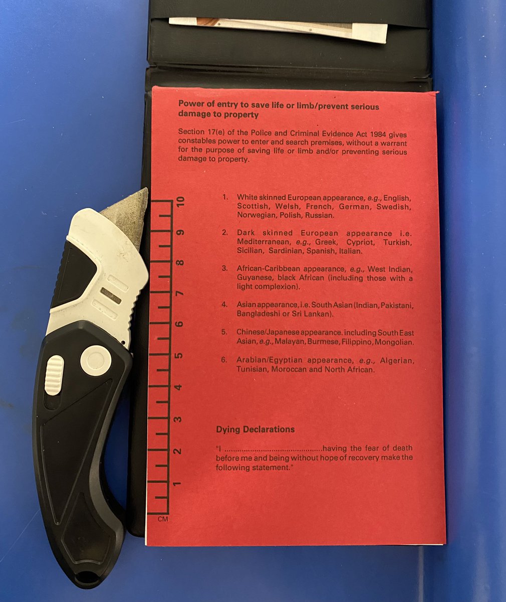 Today, #ProjectServator officers were working as a part of #OpSpartan when they came across a male with this knife. His reasons for being in possession of it didn’t quite cut it with the officers. 

Arrested ✅

Charged ✅

@MPSIslington #FinsburyPark #KnivesKill #StopandSearch