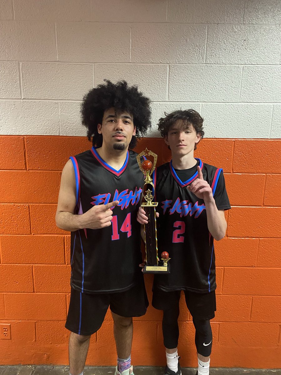 CentralArFlight's tweet photo. MVPS on the weekend are c/o 24 @Elitate6 averaging just north of 15 ppg and @Tyler89147464 averaging right at 12ppg. High ceiling for both these young men! @ARHoopScoop @ASTSprts @Ar870Sports @ArRecruitingGuy @LyonCollegeMBB @CoachTMcCracken @Coach_Tapp @CoachJRHunter https://t.co/iuIRK8S0F0