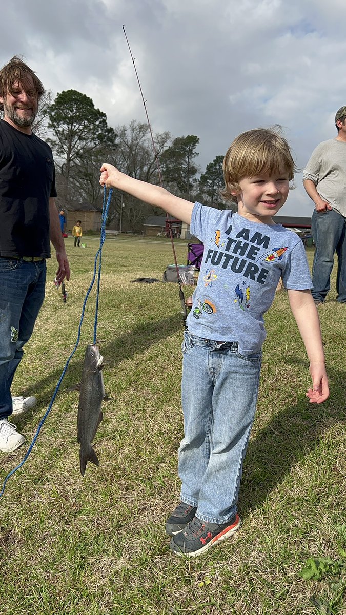 BRFamilyFun's tweet photo. We enjoyed a fun morning at @BRECParks Geaux Fish Catfish Rodeo, definitely a must do family-friendly event! Families enjoyed a morning of fishing, raffles, prizes, and crafts! π£
#BRFamilyFun #FindyourfunBR #BRmoms #BRdads #batonrouge https://t.co/2XGJ4CfS3i