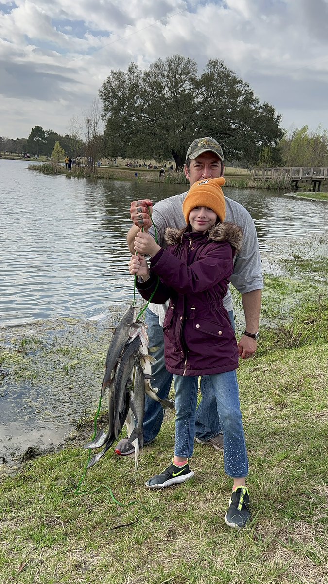 BRFamilyFun's tweet photo. We enjoyed a fun morning at @BRECParks Geaux Fish Catfish Rodeo, definitely a must do family-friendly event! Families enjoyed a morning of fishing, raffles, prizes, and crafts! π£
#BRFamilyFun #FindyourfunBR #BRmoms #BRdads #batonrouge https://t.co/2XGJ4CfS3i