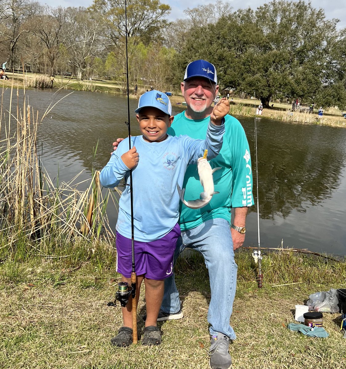 BRFamilyFun's tweet photo. We enjoyed a fun morning at @BRECParks Geaux Fish Catfish Rodeo, definitely a must do family-friendly event! Families enjoyed a morning of fishing, raffles, prizes, and crafts! π£
#BRFamilyFun #FindyourfunBR #BRmoms #BRdads #batonrouge https://t.co/2XGJ4CfS3i