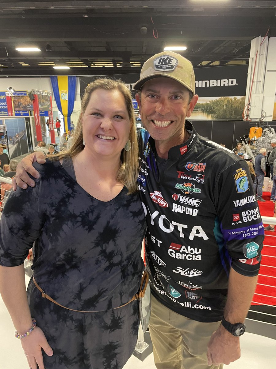 lisabaute's tweet photo. So great to see so many amazing anglers at the #BassmasterClassic @mike_Iaconelli @MarkZonaFishing https://t.co/xpez854coM