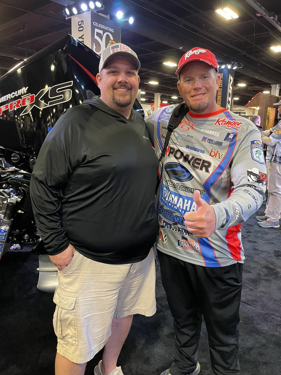 lisabaute's tweet photo. So great to see so many amazing anglers at the #BassmasterClassic @mike_Iaconelli @MarkZonaFishing https://t.co/xpez854coM