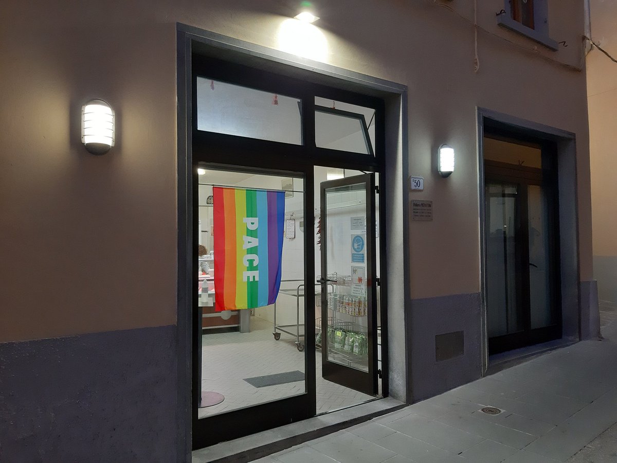 PierattiniGiac's tweet photo. ...perché la pace è l'unica vittoria... 🏳️‍🌈
La #polleriapierattini è per la #pace sempre. #Fucecchio #Firenze #Toscana #Italy #noallaguerra #NoWar #StopWar #Peace https://t.co/OSy1Q8nl5z