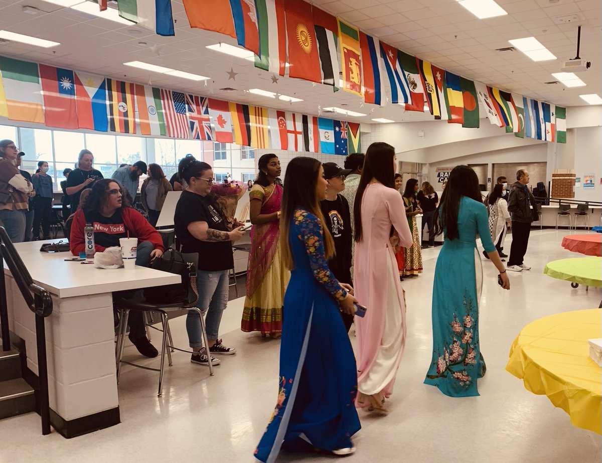 CrollChristy's tweet image. #hawkfest #hpnd wow!! #lisdculture Thank you ⁦@Amy_Boughton⁩ and ⁦@Wernekea⁩ for hosting an amazing experience!