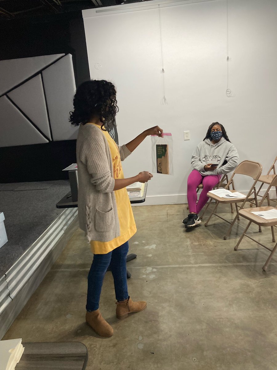 JoyEllenW's tweet photo. The Atlanta Black Archives Alliance is at it again! I spent my Saturday morning with some of my favorite archivists. We made a community presentation about preserving Black archives and had an awesome time. #archives #Atlanta #Blackarchivists https://t.co/VqDbxt2kLs
