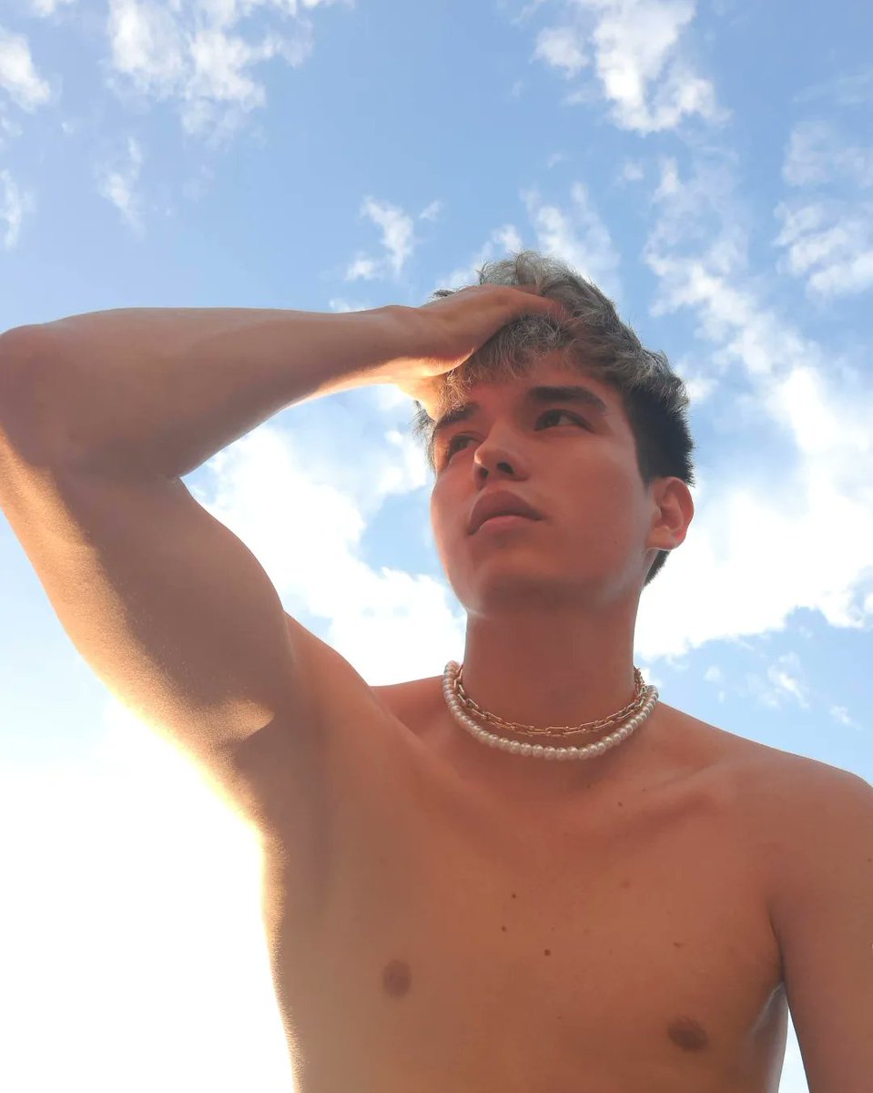 Feliz fin, que el sol les ilumine en la oscuridad 🌤️✨ #FelizSabado