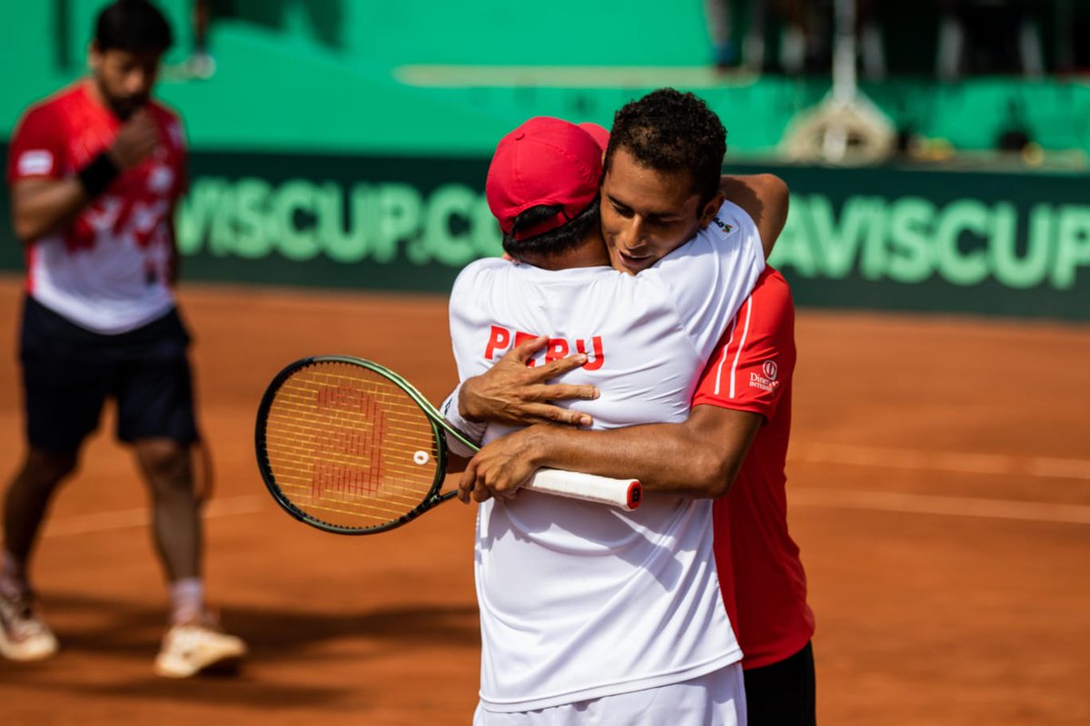 Tenisalmaximo's tweet photo. 🇵🇪2️⃣ 🆚1️⃣🇧🇴 #CopaDavis Después de la entrega y esfuerzo, los peruanos viven la satisfacción de cerrar el encuentro de dobles a su favor. ¡Grande chicos!
A continuación el partido individual entre Varillas y Dellien.
Crédito: Tenis Al Máximo
#byRakuten #TenisxTAMTV
#DavisCup #Peru https://t.co/i9tg0tNgqY