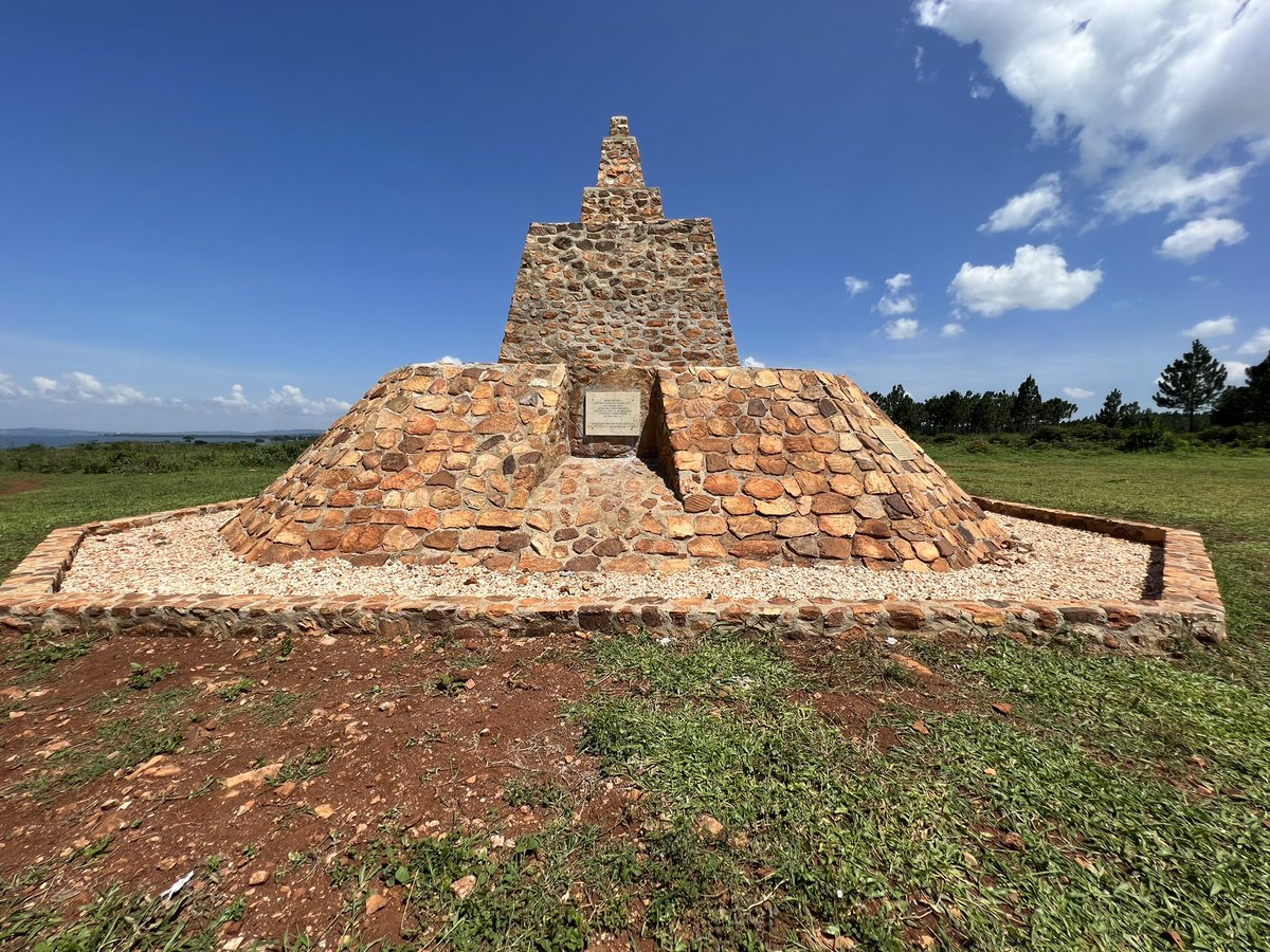 urithiwetutz's tweet photo. The #Luba area in #Uganda is one of the heritage sites collaborators from @ugandamuseums @UdsmOfficial @univofstandrews & @Makerere with support from @BritishArts #CulturalProtectionFund digitized recently. The #monument #cave #ditch & #ritualtree are key heritage assets there. https://t.co/dEXmZjCVEK