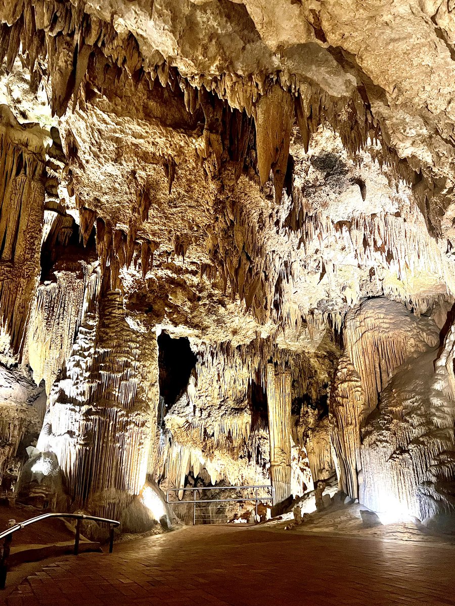 Luray caverns. La tierra nos enseña la importancia y belleza de ser constantes