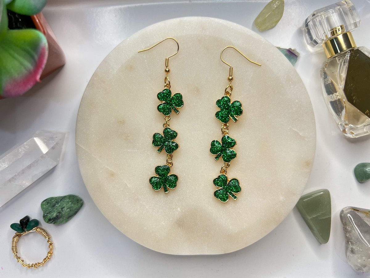 ☘️ st patrick’s day clover trios ☘️