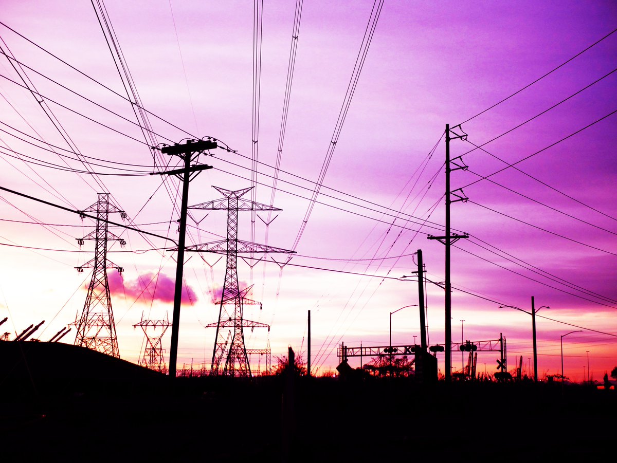 nominestudios's tweet photo. Power lines near Port of Tacoma. Playing with color balance and saturation for side project. 

[Photo credit: Suzanne Skaar (@SuzanneSkaar), 2022. All rights reserved.]

#TacomaArt #photography #design #environment #cityscapes #FunWithEditing #Photoshop https://t.co/Gj6jMozI3n