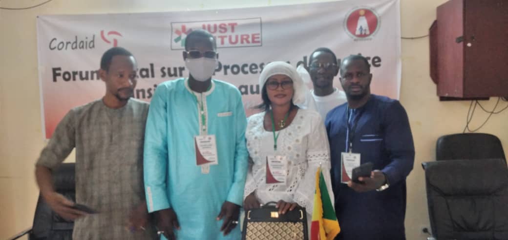 BrahimaMaiga's tweet photo. Le #RENEDEP_Mali a réalisé ce samedi 05 mars 2022 à #Tombouctou un forum local sur le processus de justice transitionnelle au #Mali dans le cadre de la mise en œuvre du Programme Just Future sur le pilier de la #justice.
@Just__Future 
@Cordaid https://t.co/6BvFBsEgdh