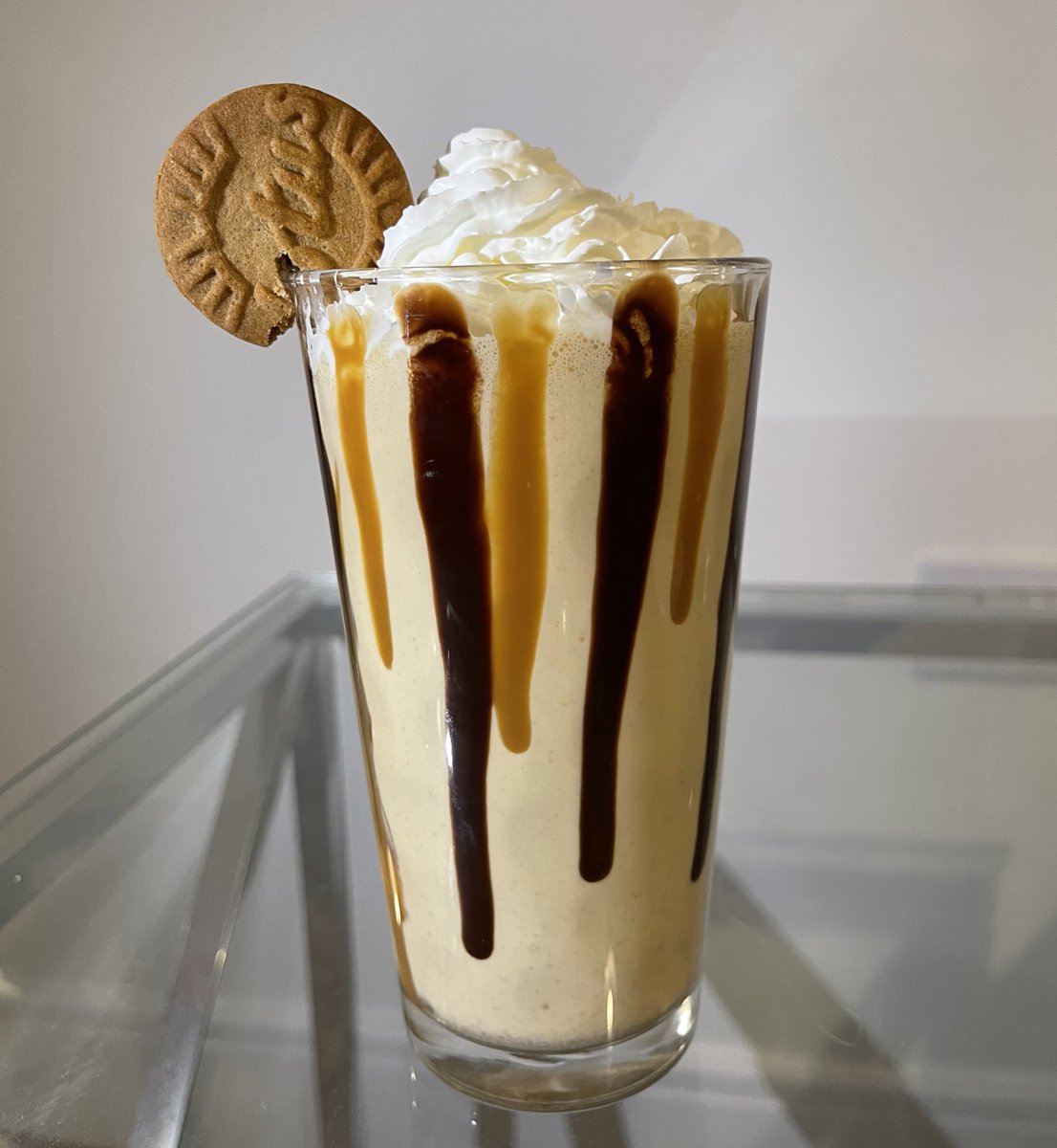 Ph1LzA's tweet photo. The perfect milkshake doesn’t exi- https://t.co/XAOEljll8v