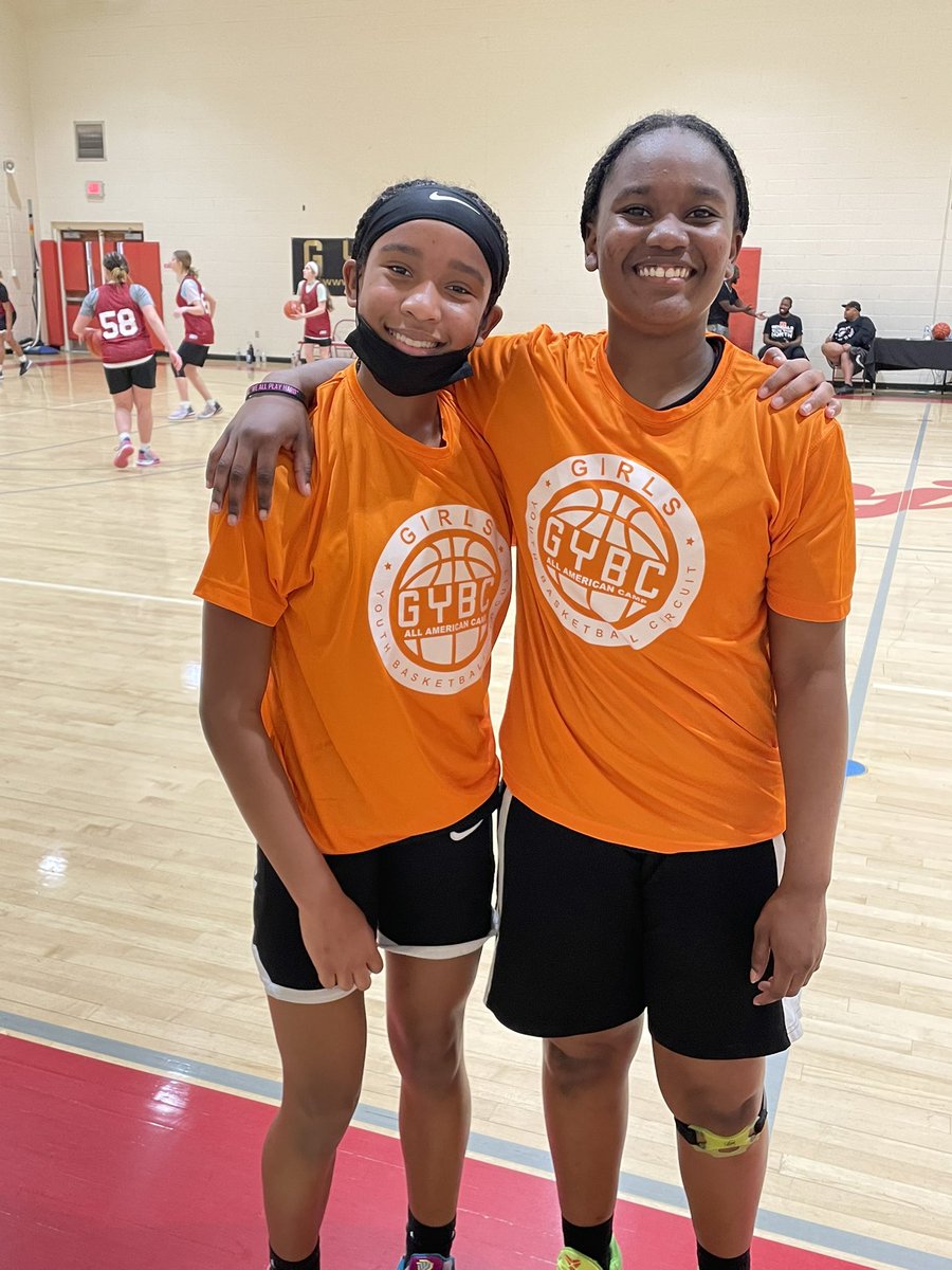 Jay_Triple_D's tweet photo. Great work today at the @Gybcircuit_ camp with @JaidaMcclure 2-0 #girlswhoball #girlsbasketball #mambamentality #basketball #working #outworking #j3d https://t.co/NaCqAhZdUp