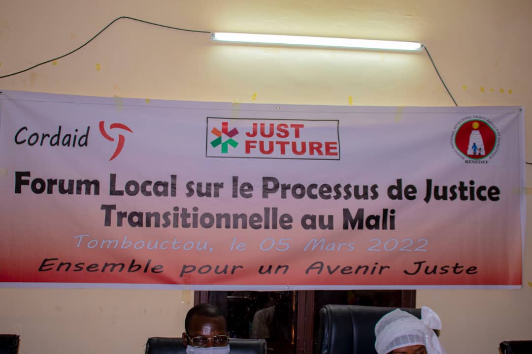 BrahimaMaiga's tweet photo. Le #RENEDEP_Mali a réalisé ce samedi 05 mars 2022 à #Tombouctou un forum local sur le processus de justice transitionnelle au #Mali dans le cadre de la mise en œuvre du Programme Just Future sur le pilier de la #justice.
@Just__Future 
@Cordaid https://t.co/6BvFBsEgdh