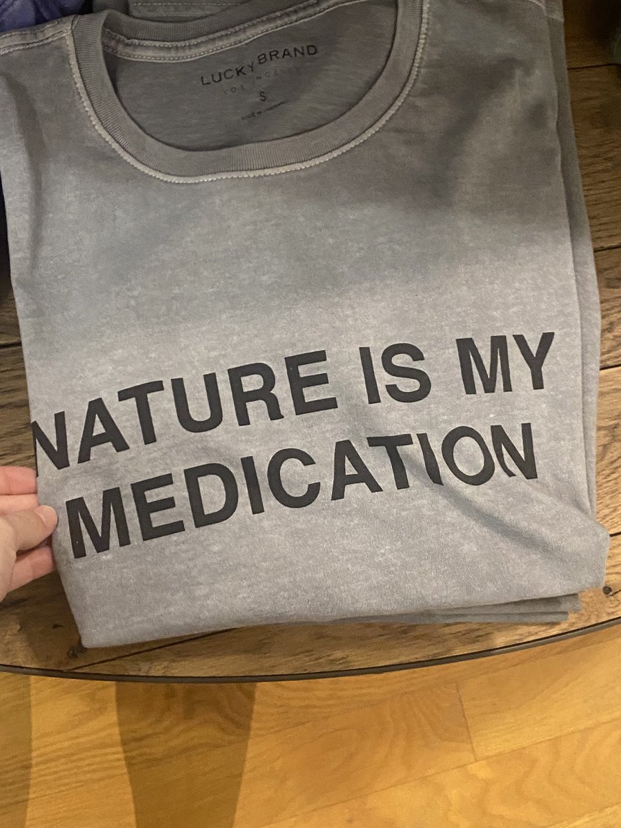 notjulesgriffin's tweet photo. buying this with 4 half empty pill bottles rattling around my purse https://t.co/TnptRBYBVq