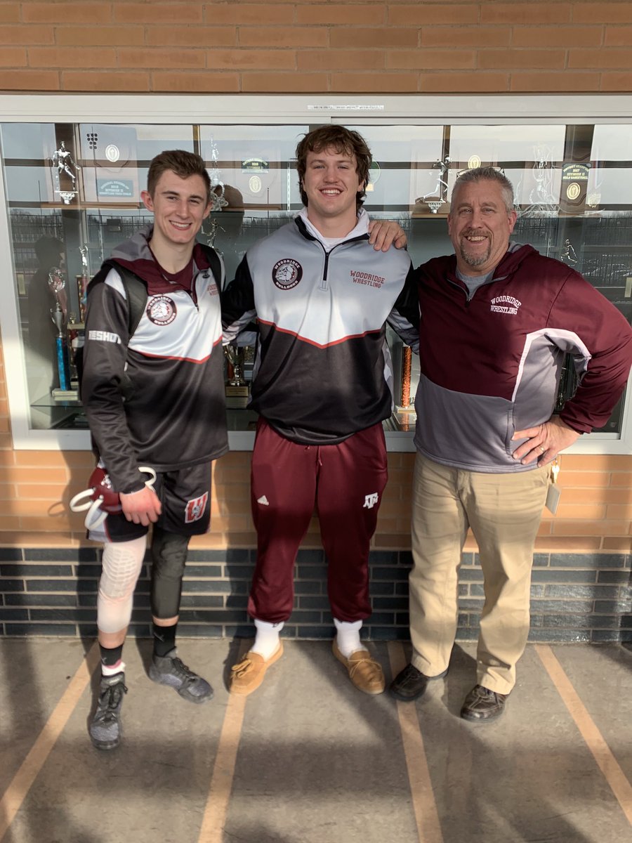 Woodywrestler's tweet photo. Congratulations to sophomore #165 Steven Duffy and senior #285 Alistair Larson. They will represent the Woodridge Bulldogs at the OHSAA State Wrestling Championships next weekend in Columbus, Ohio. Good luck boys! https://t.co/5XCGF1OW7Y