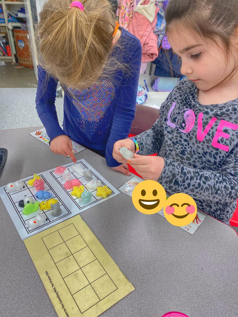 anniesmith821's tweet photo. Our @Region15Schools mathematicians were so engaged as they counted the collections they found in “my purse” after sharing in the book, What’s in Grandma’s Purse? Thank you @HeinemannPub &amp; @SueOConnellMath &amp; friends for the inspiration! 👛🧮📚❤️😊 https://t.co/0HynTt4n3P